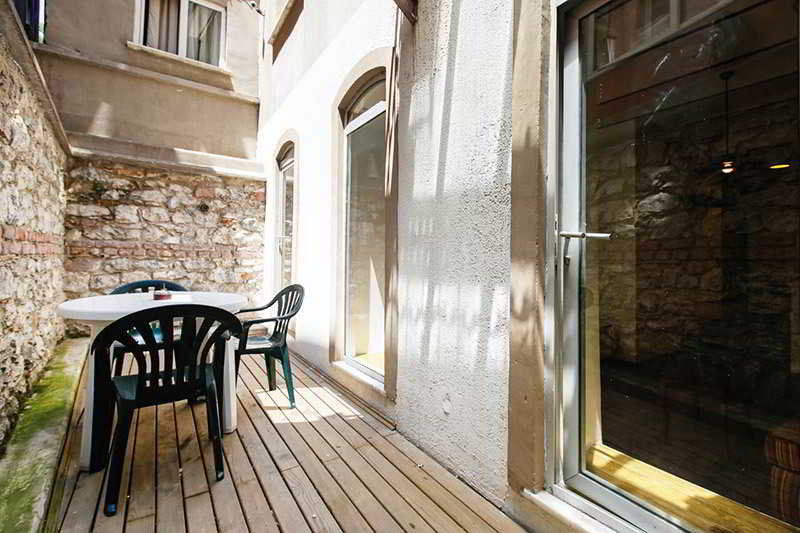 Ala Suites Истанбул Екстериор снимка